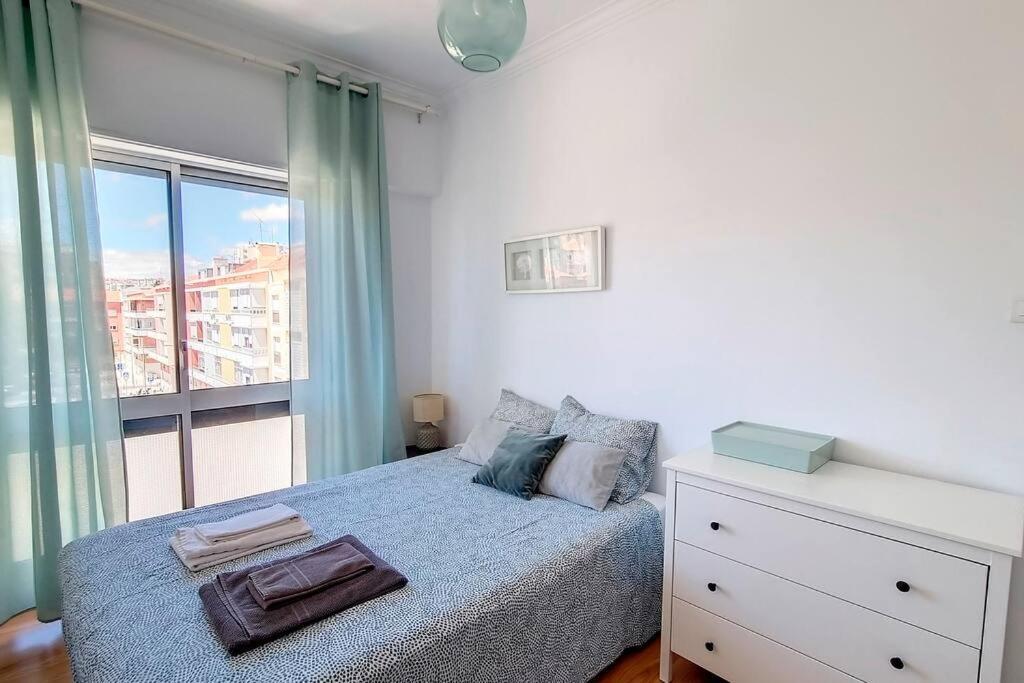 Cozy One Bedroom Apartment Лиссабон Экстерьер фото