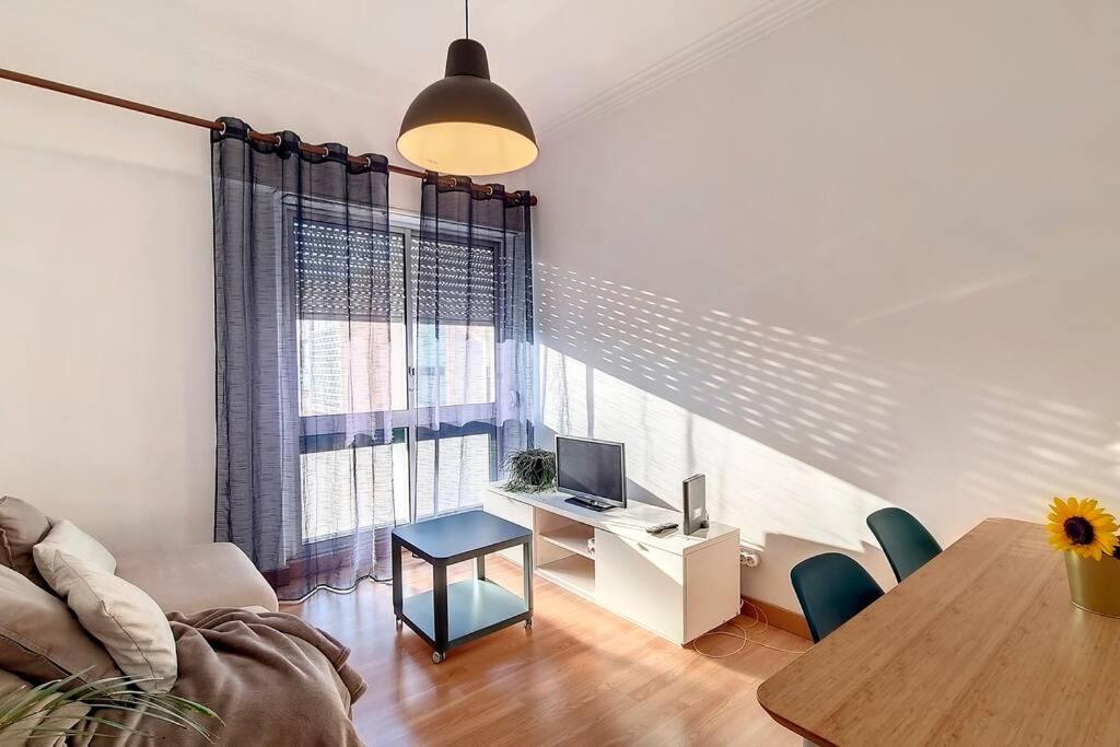 Cozy One Bedroom Apartment Лиссабон Экстерьер фото